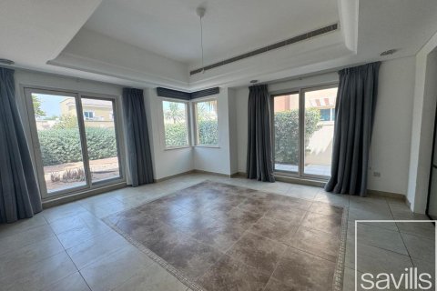 Villa para arrendamento em Dubai Sports City, Dubai, EAU 5 quartos, 613.53 m2 № 761225 - foto 11
