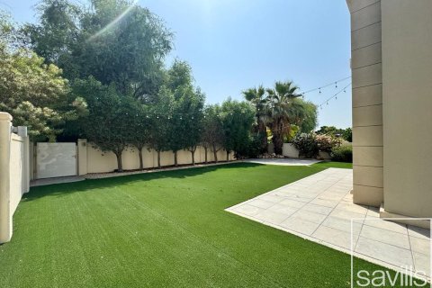 Villa para arrendamento em Dubai Sports City, Dubai, EAU 5 quartos, 613.53 m2 № 761225 - foto 3