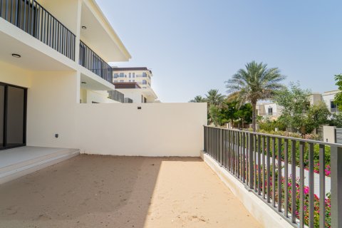Apartment til salg i Dubai, UAE 3 soveværelser, 238 kvm № 696139 - foto 21