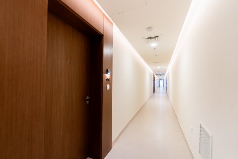 Apartment til salg i Dubai, UAE 3 soveværelser, 238 kvm № 696139 - foto 23