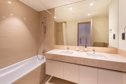 Купить квартиру в Даунтаун Дубай (Даунтаун Бурдж Дубай), ОАЭ 2 спальни, 109м2, № 696137 - фото 11