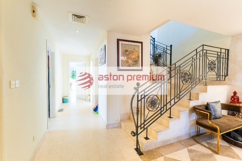 Meadows、Dubai、UAE にあるヴィラ販売中 6ベッドルーム、457.5 m2、No641235 - 写真 3