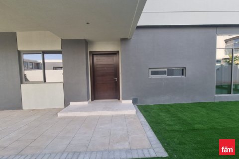 فيلا للإيجار في دبي، الإمارات العربية المتحدة 4 غرفة نوم ، 323.6 متر مربع ، رقم 668912 - صورة 2