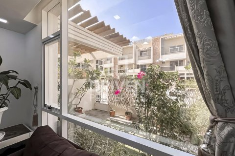 Villa in Jumeirah Village Circle, Dubai, VAE 4 slaapkamers, 288 vr.m. nr 683759