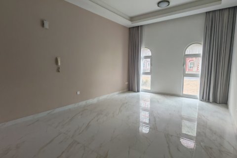 Apartman u Dubai, UAE 1 spavaća soba, 85 m2 Br. 766142 - fotografija 1