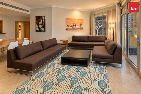 Apartment in Palm Jumeirah, Dubai, UAE 3 bedrooms, 200.4 sq.m. № 761045 - photo 9