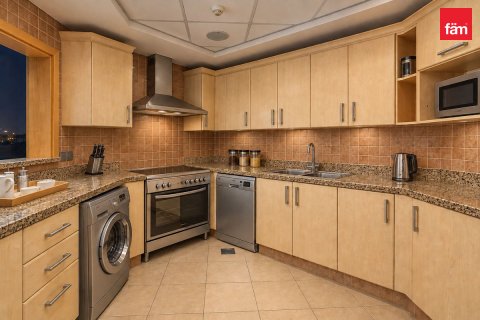 Apartment in Palm Jumeirah, Dubai, UAE 3 bedrooms, 200.4 sq.m. № 761045 - photo 10