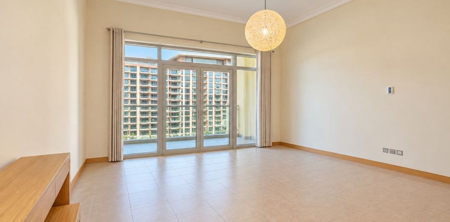 Apartment in Palm Jumeirah, Dubai, UAE 3 bedrooms, 200.4 sq.m. № 761045
