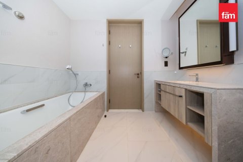 Apartment in Dubai, UAE 1 bedroom, 67.4 sq.m. № 740838 - photo 11