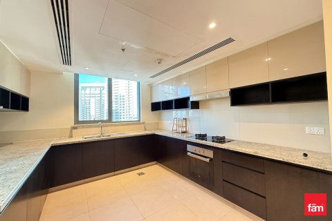 Apartmen di Dubai, UAE 2 bilik tidur, 151.5 meter persegi № 679125 - foto 6