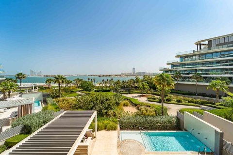 Apartament în Palm Jumeirah, Dubai, EAU 3 dormitoare, 606 mp.  №711795