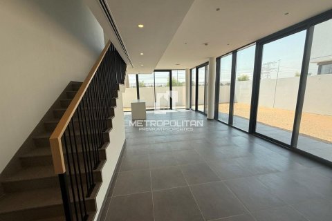 Зняти в оренду віллу в Arabian Ranches 3, Дубай, ОАЕ 4 спальні, 302м2, № 664529 - фото 2