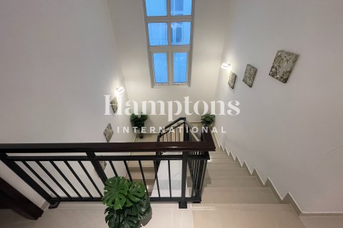 Rumah bandar di Dubai, UAE 3 bilik tidur, 174.82951055 meter persegi № 660803 - foto 12