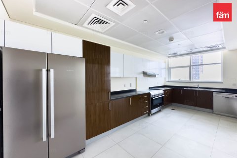 Apartment in Dubai Marina, UAE 3 bedrooms, 226.5 sq.m. № 687403