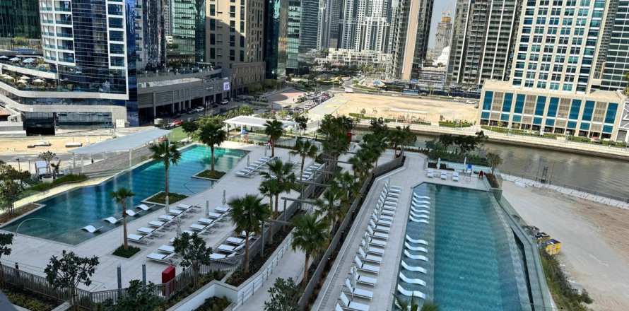 Business Bay、Dubai、UAEにあるマンション 1ベッドルーム、61 m2 No687408
