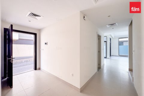 Villa til leie i Dubai, Emiratene 4 soverom, 328 kvm Nr. 655873 - Foto 6