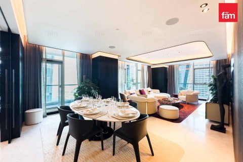 Dupleks në Business Bay, Dubai, Emiratet e Bashkuara Arabe 4 dhoma gjumi, 271.1 m2. № 655867 - Foto 2