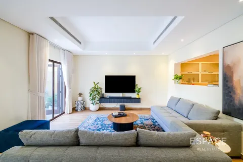 Kaupunkipientalo Al Furjan, Dubai, Arabiemiraatit 3 makuuhuonetta, 262 m2 № 661002 - kuva 2