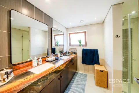 Kaupunkipientalo Al Furjan, Dubai, Arabiemiraatit 3 makuuhuonetta, 262 m2 № 661002 - kuva 15