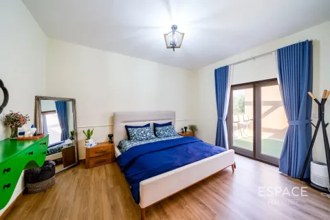 Kaupunkipientalo Al Furjan, Dubai, Arabiemiraatit 3 makuuhuonetta, 262 m2 № 661002 - kuva 7