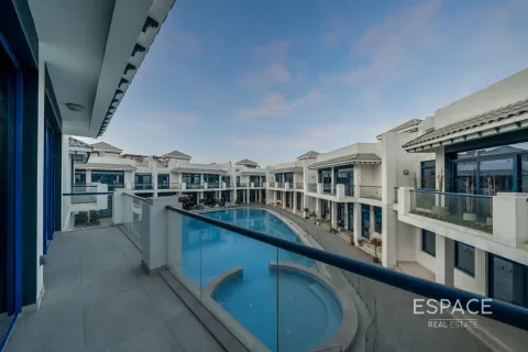 Townhouse in Palm Jumeirah, Dubai, UAE 4 bedrooms, 347 sq.m. № 661000 - photo 20