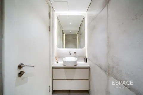 Townhouse in Palm Jumeirah, Dubai, UAE 4 bedrooms, 347 sq.m. № 661000 - photo 8