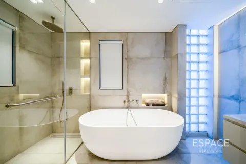 Townhouse in Palm Jumeirah, Dubai, UAE 4 bedrooms, 347 sq.m. № 661000 - photo 12