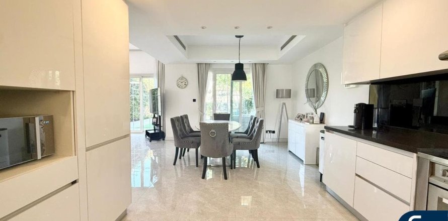 ویلا در The Springs، Dubai ، امارات متحده عربی 3 خوابه ، 255 متر مربع.  شماره 698309