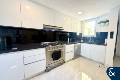 ویلا برای اجاره در The Springs، Dubai، امارات متحده عربی 3 خوابه ، 255 متر مربع ، شماره 698309 - تصویر 2