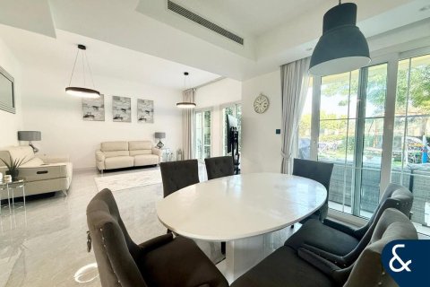 ویلا برای اجاره در The Springs، Dubai، امارات متحده عربی 3 خوابه ، 255 متر مربع ، شماره 698309 - تصویر 3