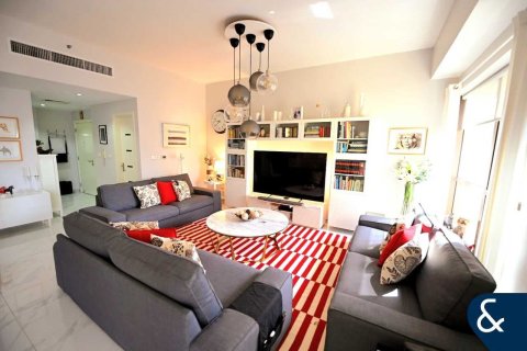 Lakás itt: Jumeirah Beach Residence, Dubai, EAE, 2 hálószoba, 131 m², azonosító: 698310 - fénykép 2