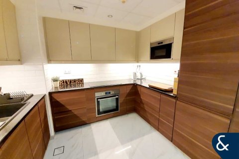 Lakás itt: Jumeirah Beach Residence, Dubai, EAE, 2 hálószoba, 131 m², azonosító: 698310 - fénykép 1