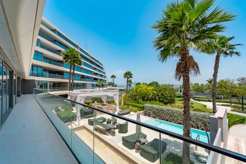 Apartment in Palm Jumeirah, Dubai, UAE 3 bedrooms, 572 sq.m. № 707747