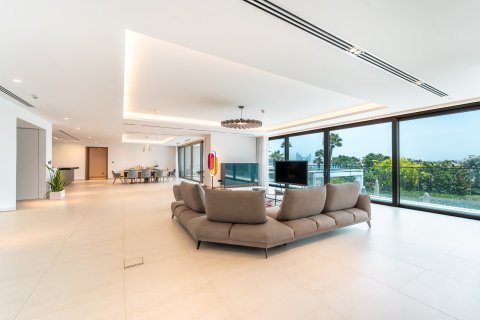 Apartment in Palm Jumeirah, Dubai, UAE 3 bedrooms, 572 sq.m. № 707747 - photo 3