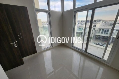 Таунхаус в DAMAC Hills (Akoya by DAMAC), Дубай, ОАЭ 5 спален, 227м2 № 680673