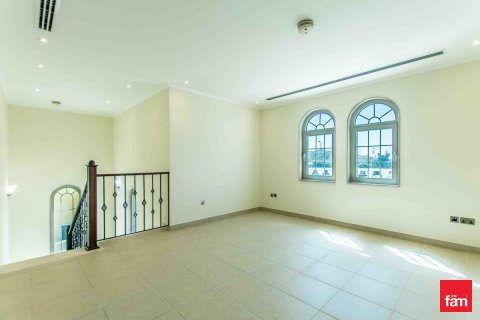 Vila v Dubai, SAE 3 ložnice, 704.9 m² Č.: 635902 - fotografie 2