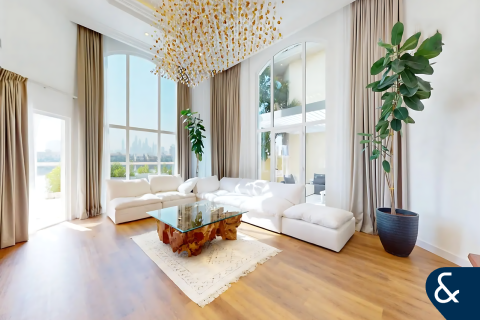 Villa zur Miete in Palm Jumeirah, Dubai, VAE 4 Schlafzimmer, 623 m2 Nr. 668424 - Foto 1