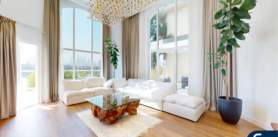 Palm Jumeirah, Dubai, UAE의 빌라 침실 4개, 623제곱미터 번호 668424