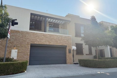 Villa i Mohammed Bin Rashid City, Dubai, Emiratene 4 soverom, 559 kvm nr. 680688
