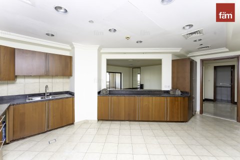 Apartment in Palm Jumeirah, Dubai, UAE 3 bedrooms, 309.1 sq.m. № 634896 - photo 3