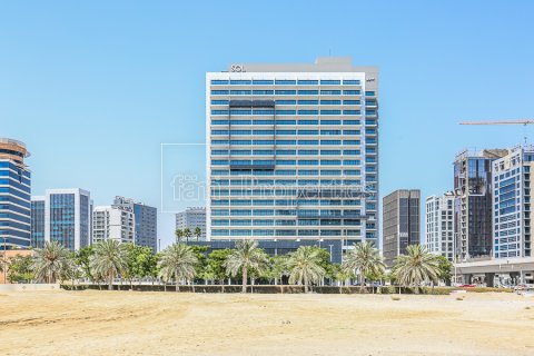 Apartment in Business Bay, Dubai, UAE 68.8 sq.m. № 634897 - photo 26