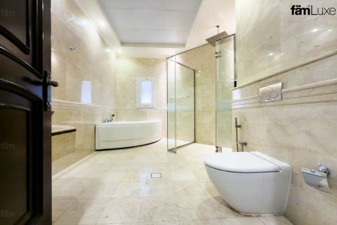 Villa in Al Barsha, Dubai, UAE 5 bedrooms, 1114.8 sq.m. № 715621 - photo 13