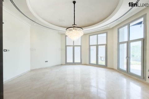 Villa in Al Barsha, Dubai, UAE 5 bedrooms, 1114.8 sq.m. № 715621 - photo 15