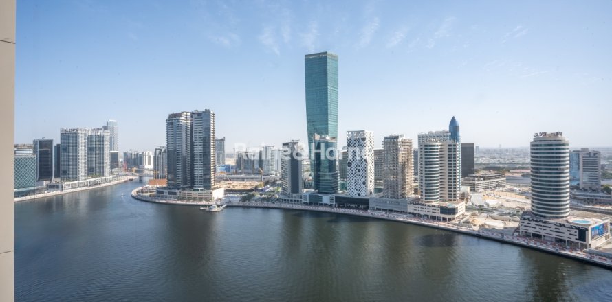Apartman u gradu Business Bay, Dubai, UAE 3 spavaće sobe, 160.8 m2 Br. 707613