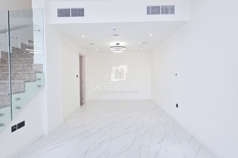 Зняти в оренду таунхаус в Rukan, Дубай, ОАЕ 2 спальні, 107м2, № 665523 - фото 3