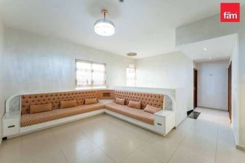 Villa zur Miete in Dubai, VAE 5 Schlafzimmer, 632.5 m2 Nr. 662429 - Foto 26