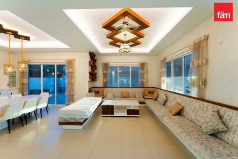Villa zur Miete in Dubai, VAE 5 Schlafzimmer, 632.5 m2 Nr. 662429 - Foto 20
