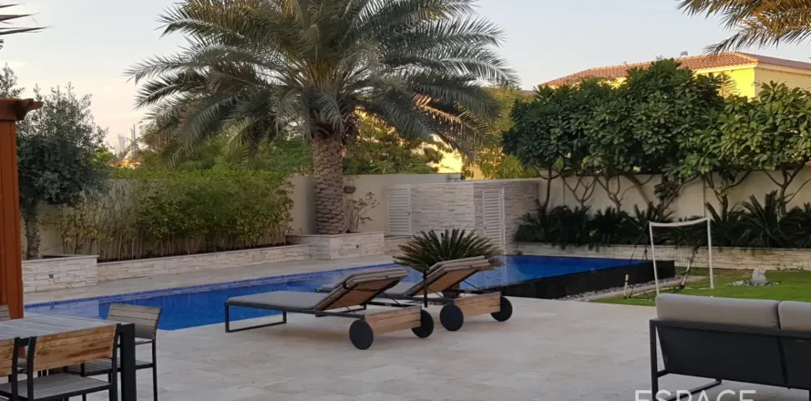 Dubai, UAE의 빌라 침실 3개, 328제곱미터 번호 652582