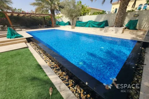 Villa in affitto a Dubai, EAU 3 camere da letto, 328 mq. № 652582 - foto 16