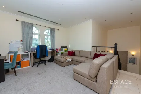 Villa in affitto a Dubai, EAU 3 camere da letto, 328 mq. № 652582 - foto 11